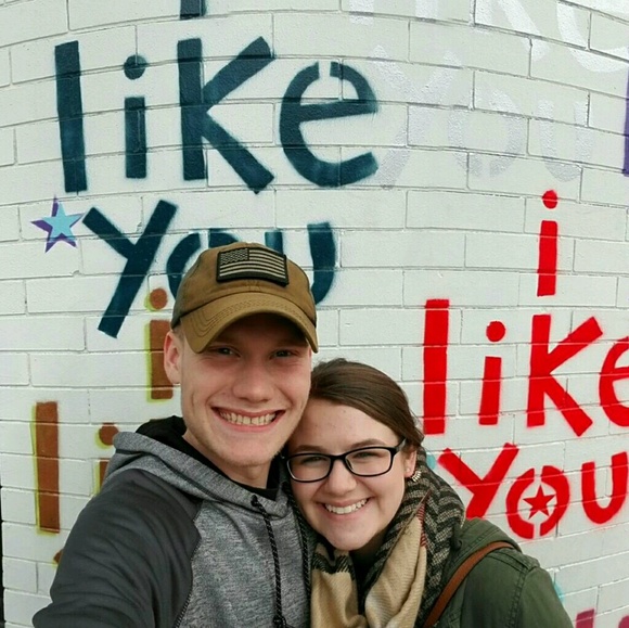 Meet your Posher, Estella - Picture 1 of 1